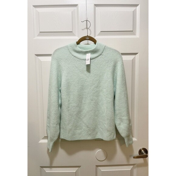 Gap Women's Long Sleeve Pullover Sweater Size XS Light Green Soft NWT - Picture 1 of 7